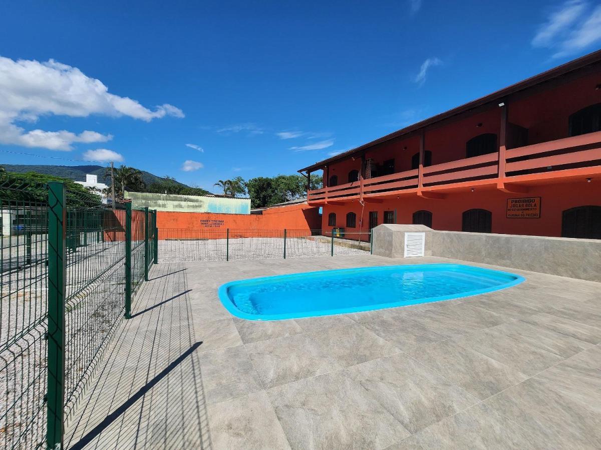 0001.05 - Maranduba - Apto - 2 Dormitorio - 8 Pessoas - 2 Quadras Do Mar - Piscina - Wi-Fi Ubatuba Esterno foto